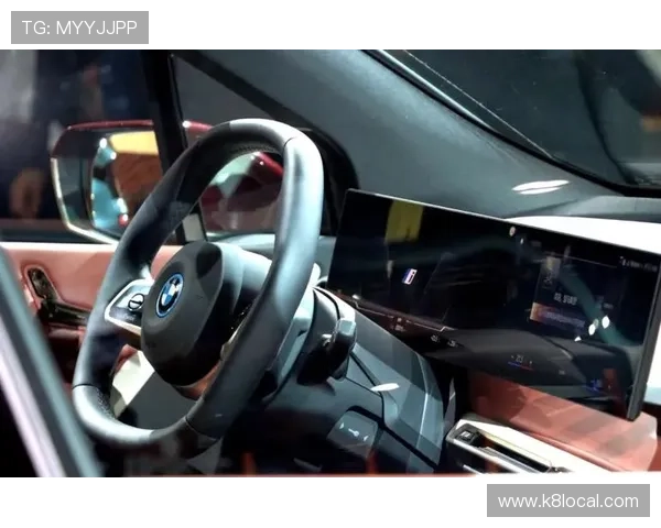 奔驰宝马:豪华车界的双雄争霸引领未来出行新潮流 奔驰宝马:豪华车界的双雄争霸引领未来出行新潮流